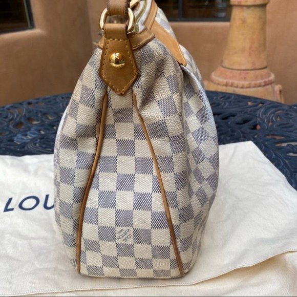 SOLD Louis Vuitton Damier Azur Siracusa MM Crossbody - Picture 7 of 15